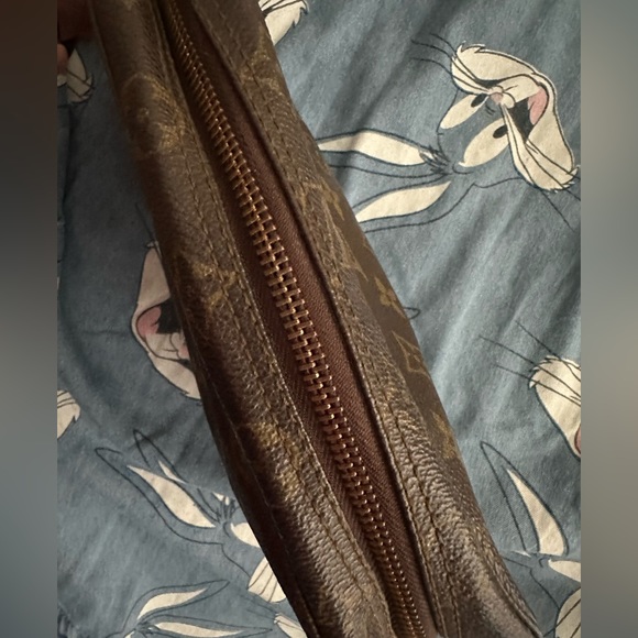 Authentic Vintage Monogram Pouch Louis Vuitton Toiletry 23 - Picture 14 of 14